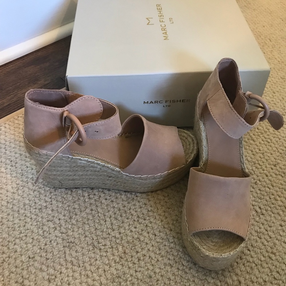 Marc Fisher Alida espadrille wedge